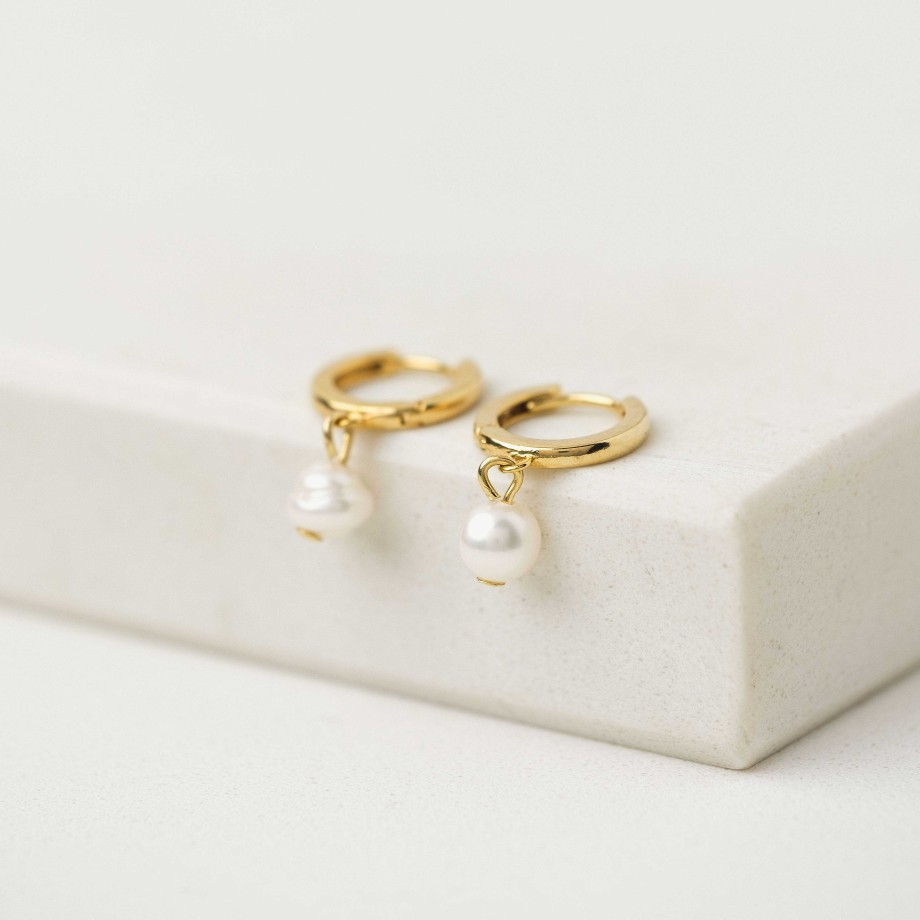 Hoops Lover's Tempo | Amari Pearl Huggie Hoop Earrings