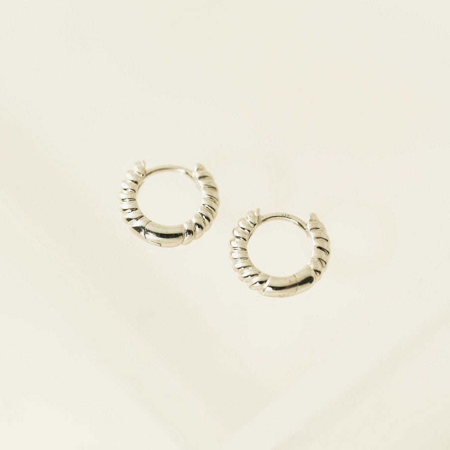 Earrings Lover's Tempo | Twist Huggie Hoop Earrings Silver